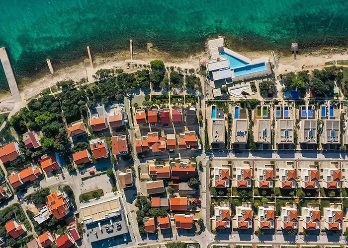 Sunny Sky Punta Skala, See View, 75 M To The Beach